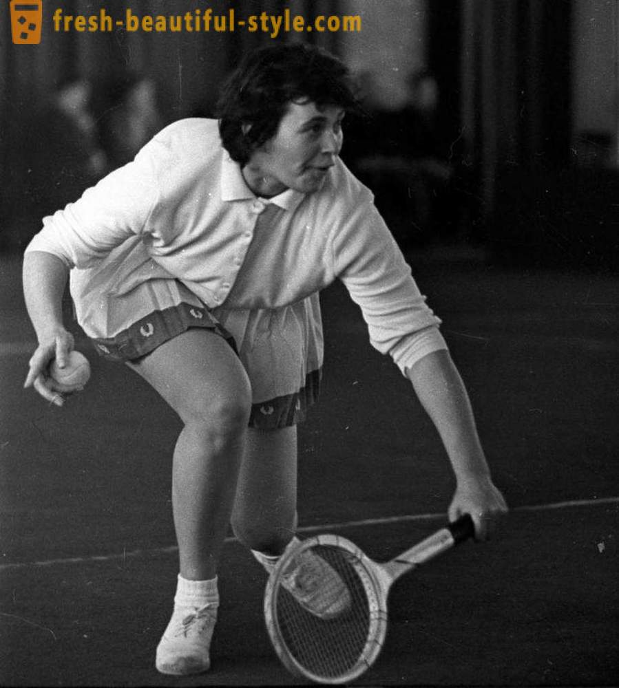 Anna Dmitrieva: Biografie, Geburtsdatum, eine Karriere im Tennis und Sportkommentator erreichen