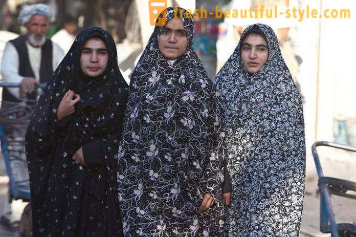 Was ist der Schleier? Damenoberbekleidung in muslimischen Ländern
