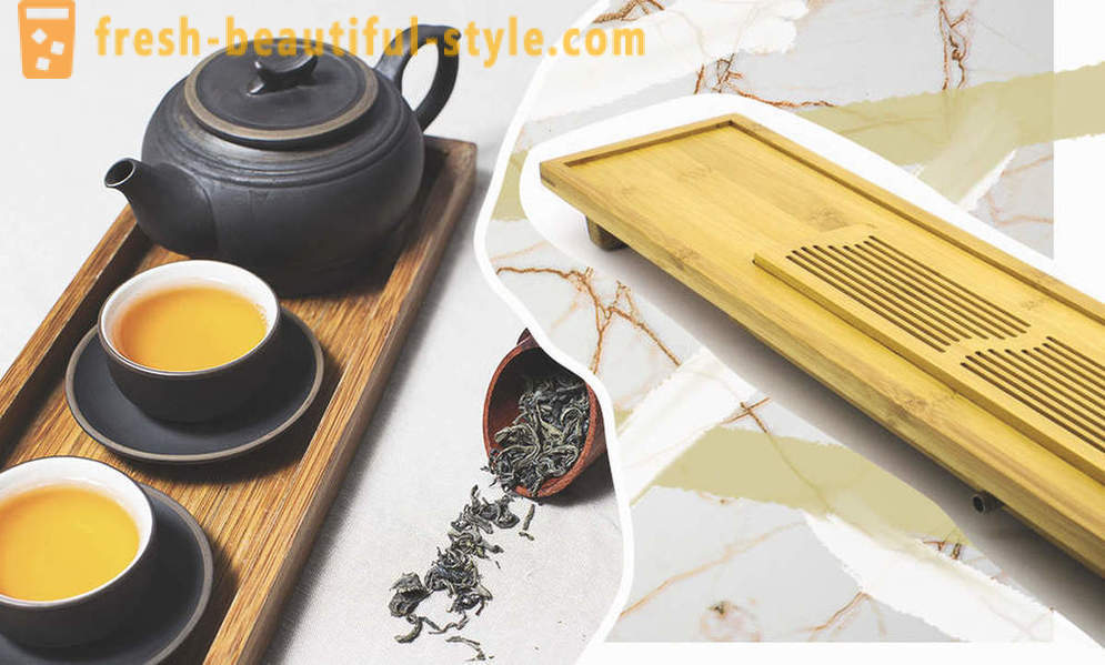 Moderne Etikette: trinkender Tee in China