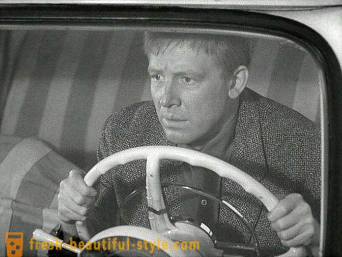 Wie man einen sowjetischen Film „Beware of the Car“ entfernen