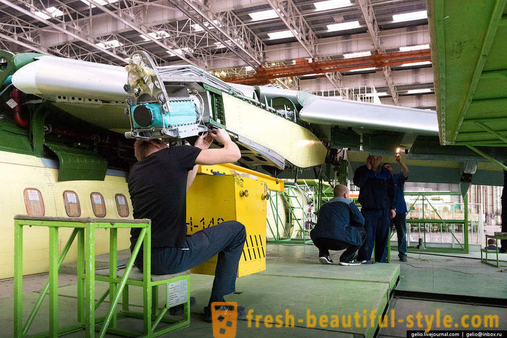 Die Produktion von Il-96-300 und AN-148. VASO