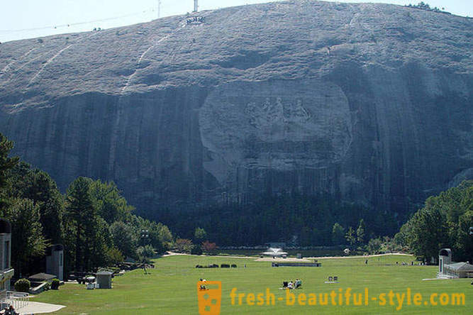 Die weltweit größte solider Monolith