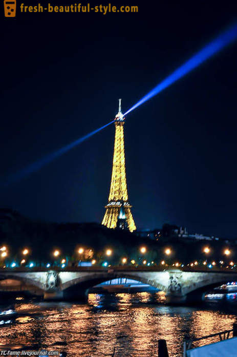 Gehen Sie über die Brücken von Paris