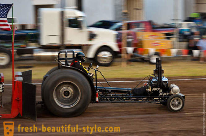 Traktoren auf Steroiden oder Rennen in Texas