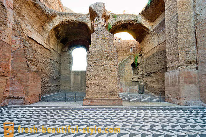 Wandern entlang der alten Bäder in Rom