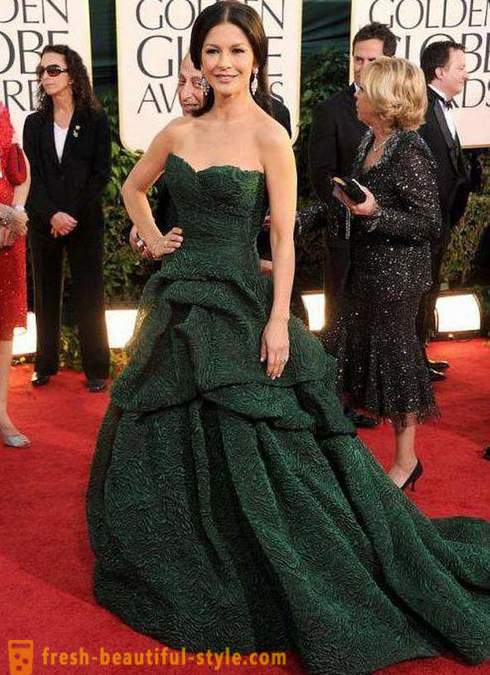 Abend grünes Kleid auf dem Boden