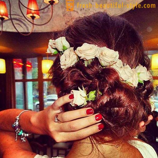 Schöne und einfache Frisur für die Hochzeitsgäste