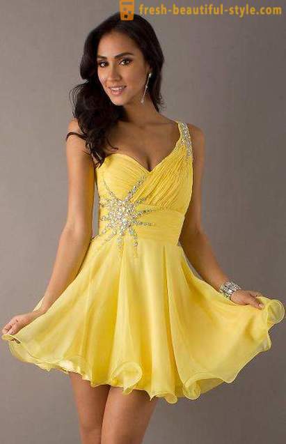 Gelbes Kleid: Optionen für Frühling und Sommer