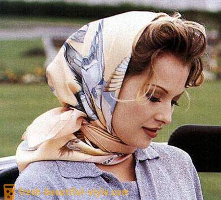 Wie man einen Schal auf dem Kopf binden - es ist ganz einfach!