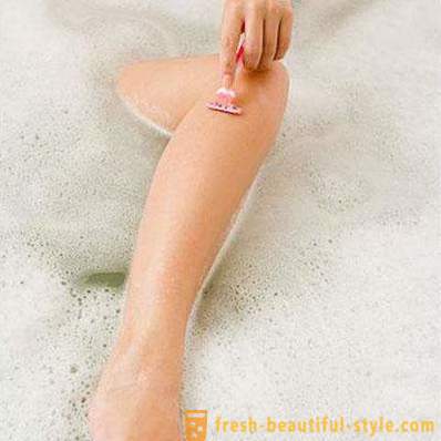 Wie Sie Ihre Beine rasieren? Je besser rasieren Beine