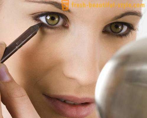 Make-up-Techniken: Wie macht man die Augen größer